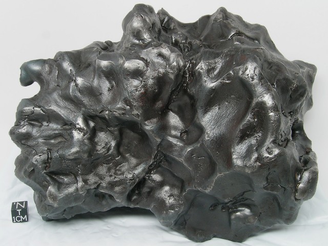 Στις 12 Φεβρουαρίου του 1947 ο μετεωρίτης Σικότε Άλιν πέφτει στα βουνά της Σιβηρίας