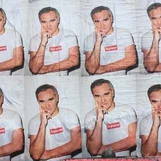 Ο Morrissey κυκλοφορεί το νέο του σινγκλ “Spent The Day In Bed”