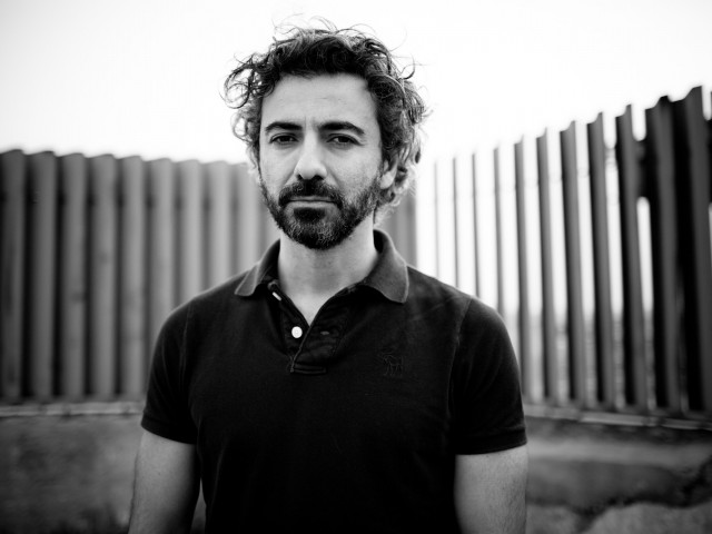 Ο Λευτέρης Γιοβανίδης μας διδάσκει πως να γίνουμε αντάρτες