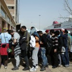 Στο λιμάνι του Πειραιά έφτασαν 600 πρόσφυγες