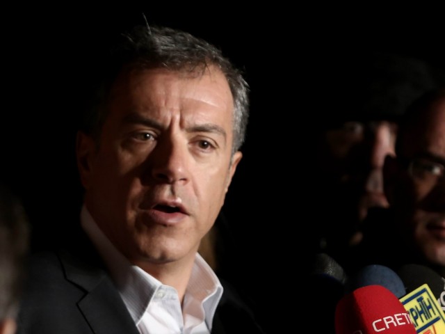 Τα στοιχεία όλων των αποφυλακισθέντων του ν. Παρασκευόπουλου ζητά ο Σταύρος Θεοδωράκης