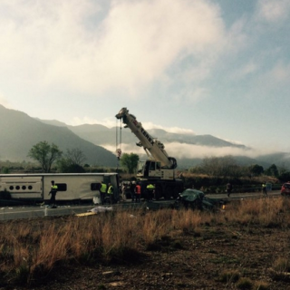 Τουλάχιστον 14 είναι οι νεκροί από το τροχαίο δυστύχημα με λεωφορείο που μετέφερε σπουδαστές από τη Βαλένθια στη Βαρκελώνη