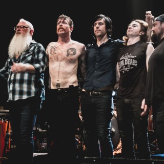 Και οι Eagles of Death Metal στη φετινή συναυλιακή λίστα του καλοκαιριού…
