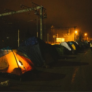 Όπου Υπάρχουν Άνθρωποι