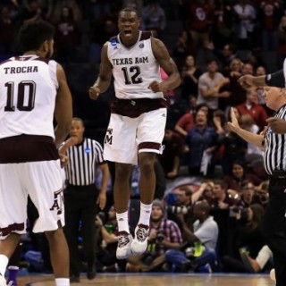 12 πόντους πίσω, 36 δευτερόλεπτα για τη λήξη. Γυρίζει;