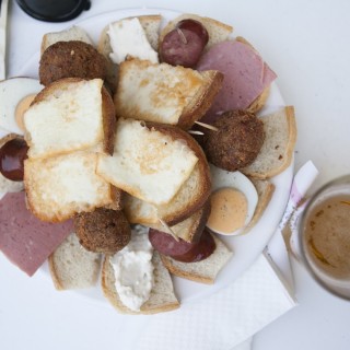 Φοιτητικά στέκια: Πόσο τ’ αγαπάμε (και πόσο μας λείπουν)!