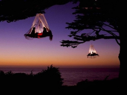 Θα έκανες κάμπινγκ ένα χιλιόμετρο πάνω από τη γη; (ΕΙΚΟΝΕΣ)