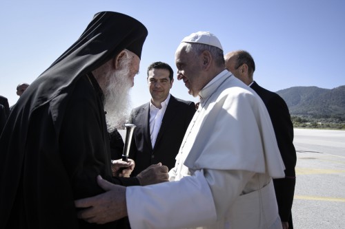 Πάπας Φραγκίσκος: Γιατί πήρε 12 πρόσφυγες μαζί του