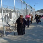 Μυτιλήνη: Η Πυροσβεστική επιχειρεί κατάσβεση της πυρκαγιάς που ξέσπασε σε χώρο του hot spot της Μόριας