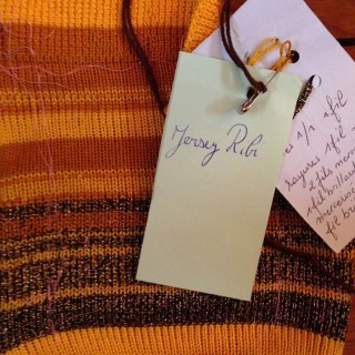 Δύο νέες σχεδιάστρες φέρνουν λευκαρίτικα κεντήματα και πλεκτά made in France στην εβδομάδα μόδας