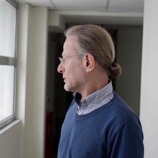 Κύρκος Δοξιάδης: «Η σχέση προπαγάνδας και ιδεολογίας είναι μια σχέση μπράβου με το καθώς πρέπει αφεντικό του»