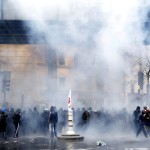 Γαλλία: Οι αντιδράσεις συνεχίζονται- Ανυποχώρητη η κυβέρνηση.