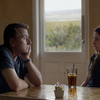 Tι να πρωτοπεί κανείς για την εξωπραγματική ερμηνεία του Tim Roth στο Chronic