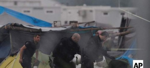 Ειδομένη: Ξεκίνησε η διαδικασία εκκένωσης της