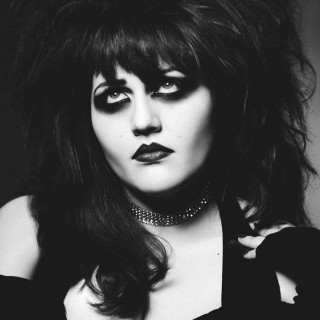 Η έκθεση της Angel Rose αποθεώνει τη DIY κουλτούρα