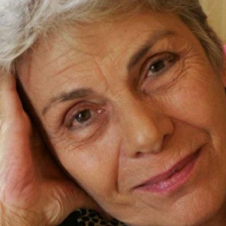 Συμπληγάδες συγκρίσεις, της Κικής Δημουλά