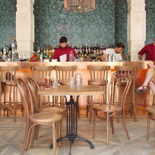 Odori: Βερμούτ, πίτσα και συμπάθεια στην πιο πολλά υποσχόμενη άφιξη του κέντρου της Αθήνας