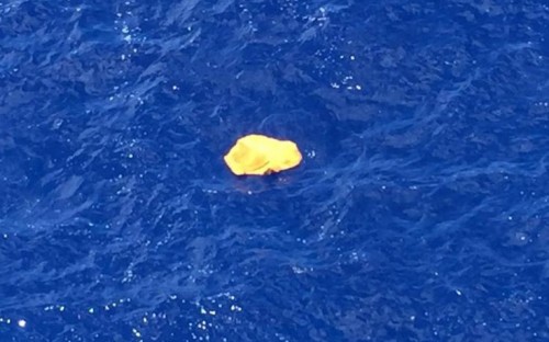 Τα συντρίμμια που βρήκαν οι ελληνικές αρχές δεν ανήκουν στην Πτήση 804 της EgyptAir