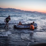 Ξύλινο σκάφος με 103 πρόσφυγες εντοπίστηκε ανοιχτά της Κρήτης