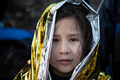 Έρευνα: Αρνητικοί στη μετανάστευση, αλλά υποστηρικτικοί στο δικαίωμα των προσφύγων στη μετακίνηση οι Έλληνες