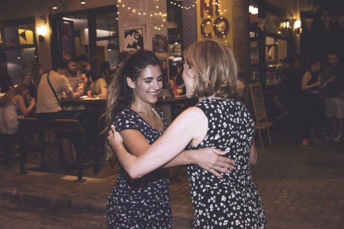 Αυτήν την Κυριακή στο Etnico το κέφι και η et(h)nic διάθεση χτυπούν κόκκινο