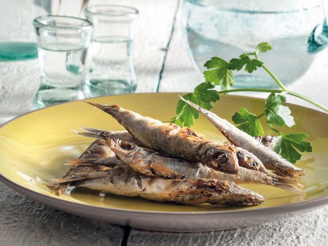 Όλη η γαστρονομία των Κυκλάδων σε 302 σελίδες