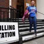 Με ποσοστό 10% μπροστά το Bremain, σύμφωνα με την τελευταία δημοσκόπηση που ολοκληρώθηκε λίγο πριν ανοίξουν οι κάλπες