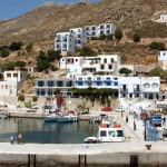 Αδειοδοτήθηκε υβριδικός σταθμός παραγωγής ενέργειας με συσσωρευτές στην Τήλο