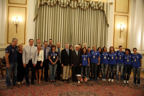 Η πρωταθλήτρια Ευρώπης ομάδα μπάσκετ κωφών γυναικών συναντήθηκε με τον ΠτΔ