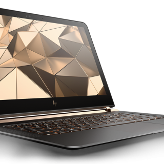 Αγοράζοντας λεπτό laptop