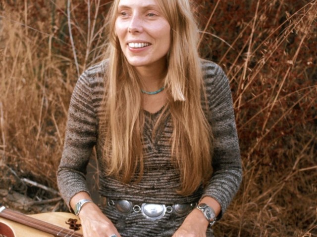 Το καλοκαίρι της Τζόνι Μίτσελ στα Μάταλα