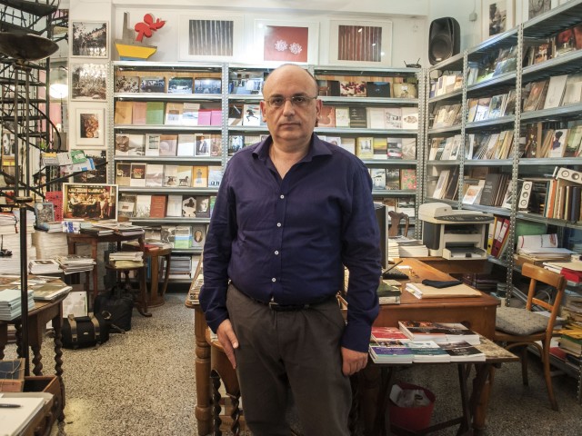 Η συγκάτοικος μύγα, του Πέτρου Στεφανέα