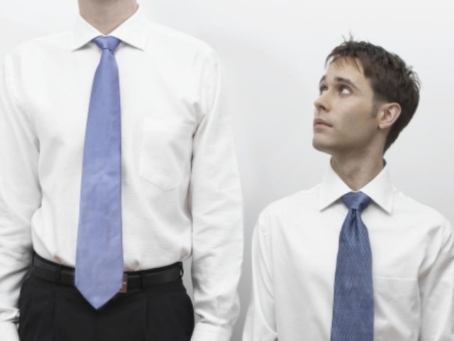 Οι ψηλοί είναι πιο συντηρητικοί στα πολιτικά ζητήματα