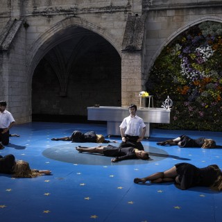 Το «φαινόμενο» Ανχέλικα Λίντελλ ή η αυταρέσκεια της δυστυχίας