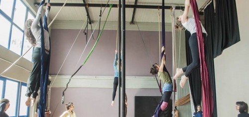 Η σχολή στον Βοτανικό που θα σου μάθει να χορεύεις πάνω σε πανιά!