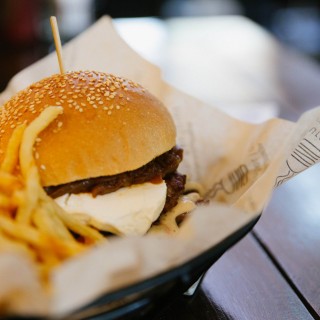 Αυτά είναι τα καλύτερα φαγάδικα που πρέπει να.. βάλεις στο σπίτι σου.