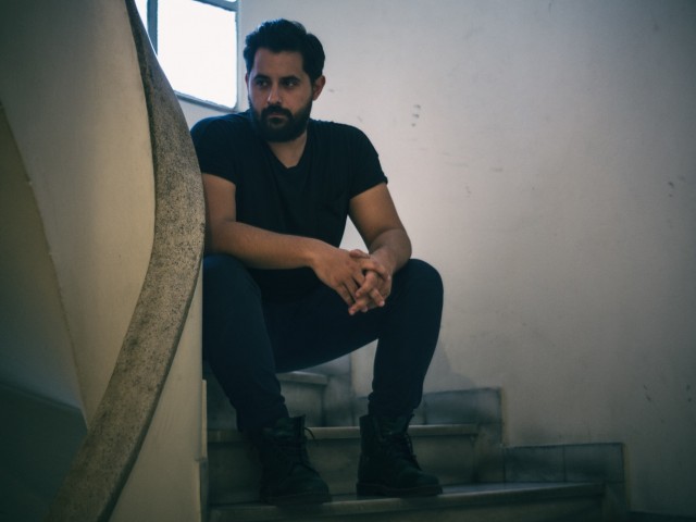 Ο Γιώργος Γούσης διάβασε τη Φωλιά της Γάτας και θέλει να ασπαστεί τον Μποκονονισμό