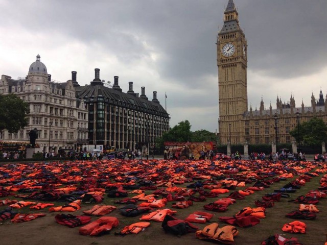Ένα νεκροταφείο από σωσίβια