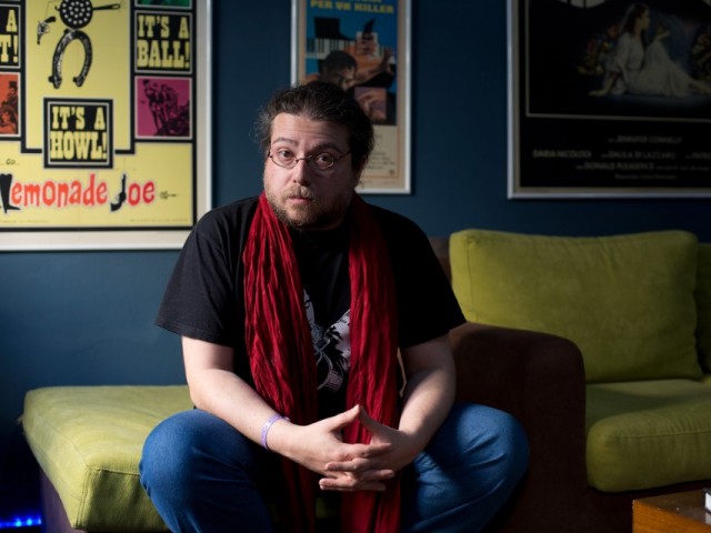 Ο Άκης Καπράνος ξεκίνησε να διαβάζει Σοπενχάουερ γιατί «φορούσε συνέχεια μαύρα»