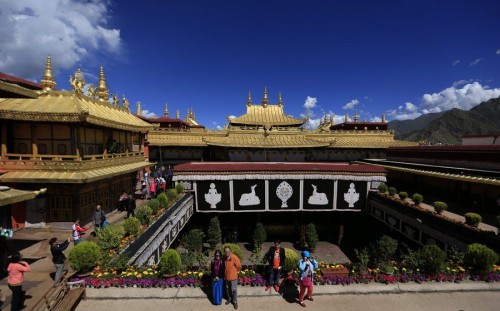 Μία παλαιά αμαξοστοιχία προσφέρει στους κινέζους επιβάτες … ανέσεις και γοητεία άλλων εποχών