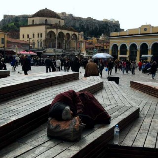 Η φτώχεια επιδρά αρνητικά στον εγκέφαλο και γερνάει πρόωρα το μυαλό