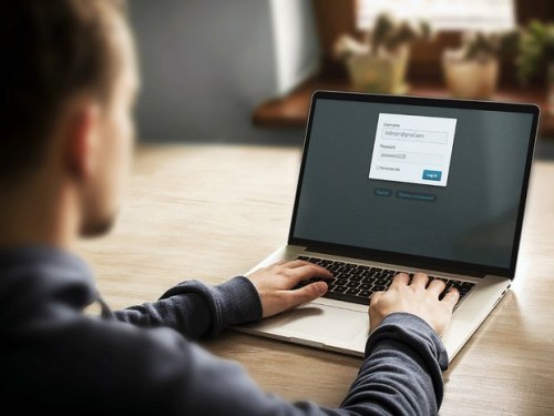 Πότε θα εφαρμόσει η Ελλάδα κανόνες για την ψηφιακή αγορά;