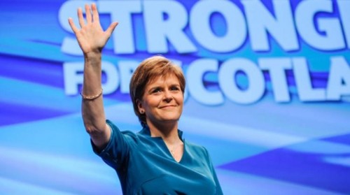 Η σκωτσέζα πρωθυπουργός Στέρτζον ανακοίνωσε μια νέα πρωτοβουλία για την ανεξαρτησία της Σκωτίας
