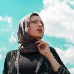 Μια μουσουλμάνα με μαντήλα στις σελίδες του περιοδικού Playboy