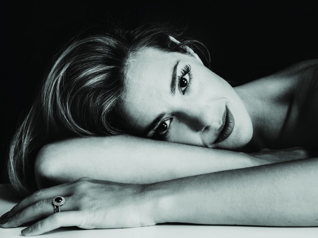 Νατάσσα Μποφίλιου: «Είμαι Ένα Παλαιοκομματικό Γκομενάκι»