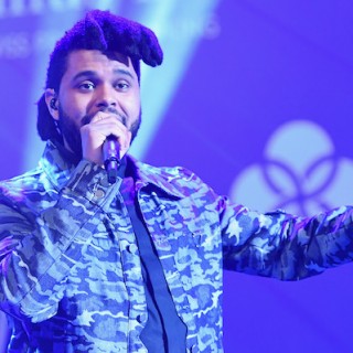 Ακούστε το καινούργιο τραγούδι του Weeknd, “False Alarm”