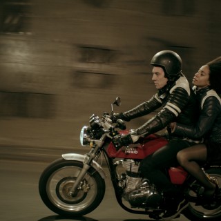 Η φεστιβαλική Πλατεία Αμερικής έχει trailer