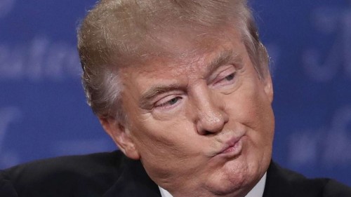 Το «ρουθούνισμα» του Ντόναλντ Τραμπ «σάρωσε» τα social media