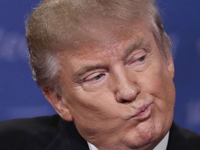 Το «ρουθούνισμα» του Ντόναλντ Τραμπ «σάρωσε» τα social media