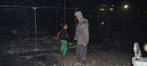 Ένταση στη Λέσβο- Κάηκε ολοσχερώς το hot spot στη Μόρια